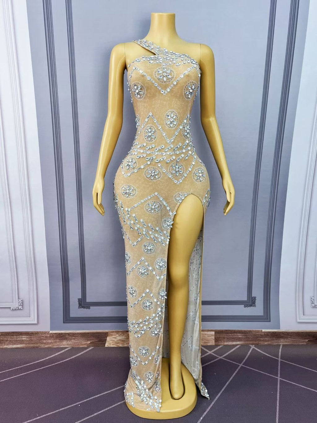 CELESINYI Liulunhua Crystal Flower One-Shoulder Gown