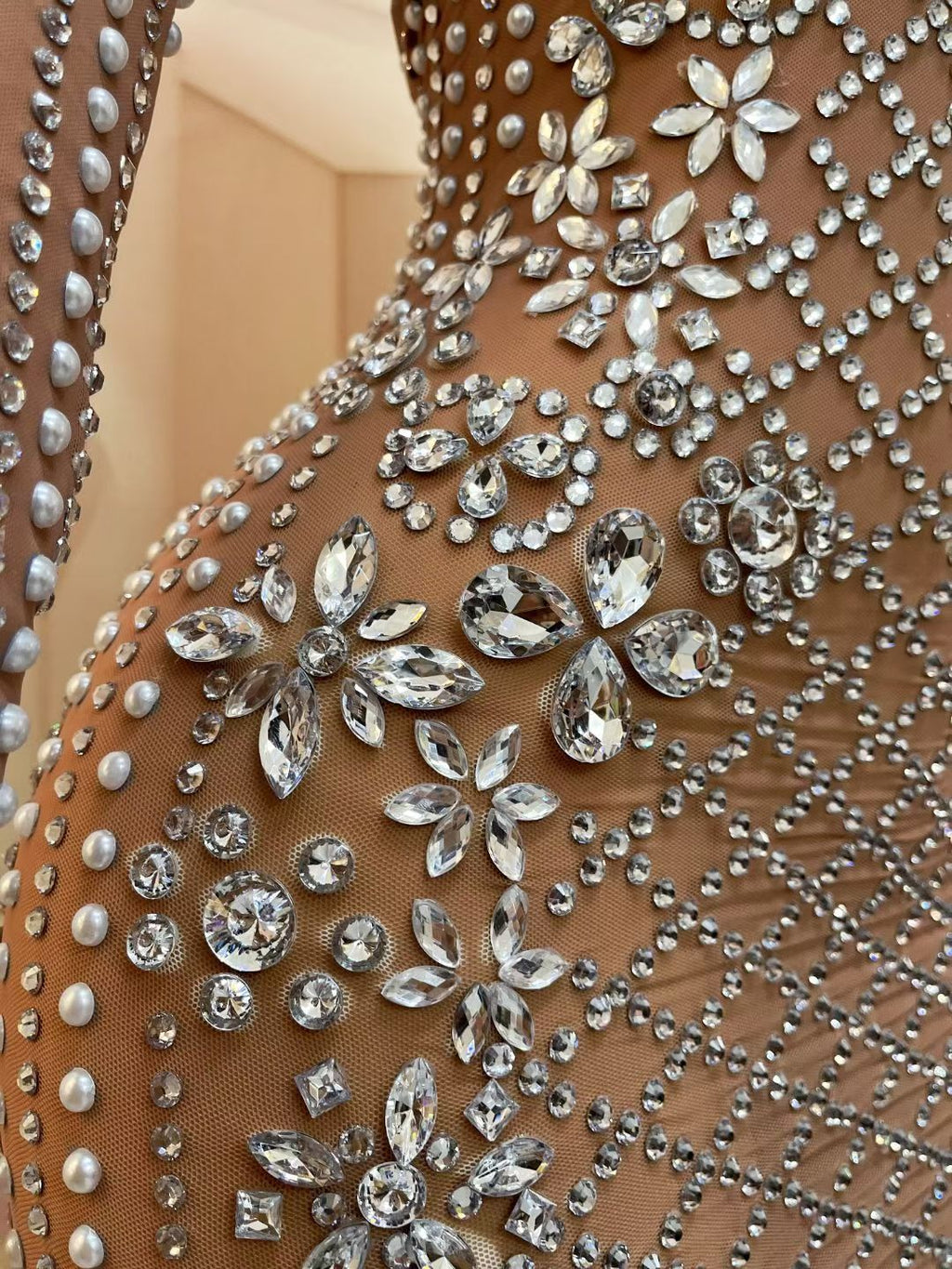 CELESINYI Wanggezhenzhu Crystal Pearl Lattice Mini Dress
