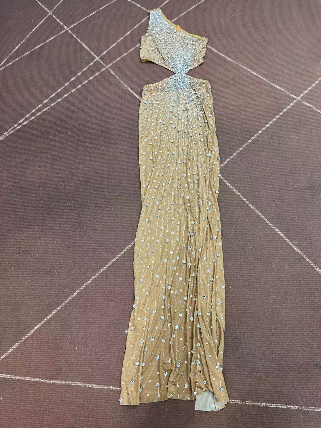 CELESINYI Shuijiliu Crystal Radiant One-Shoulder Gown