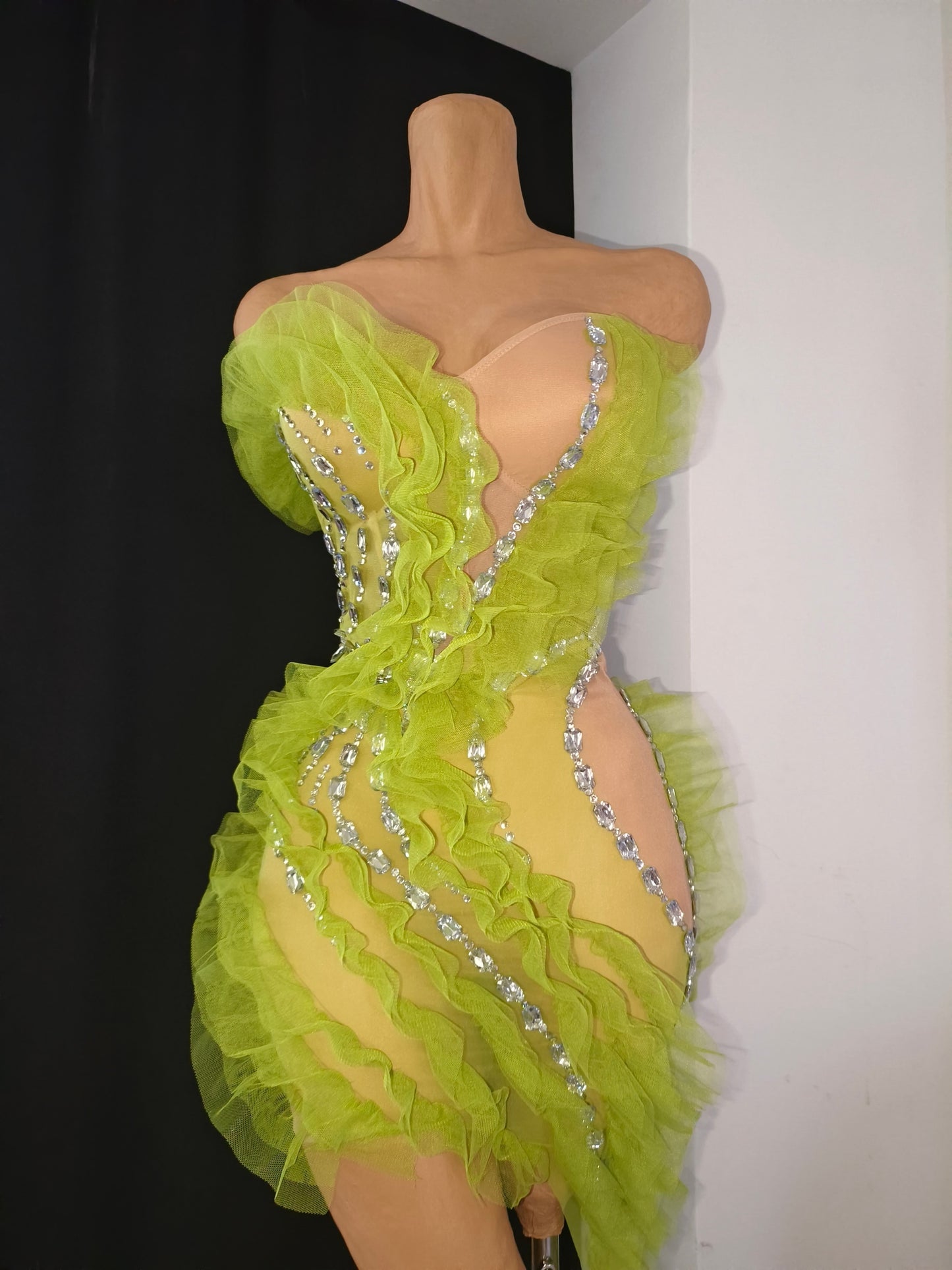 CELESINYI Shuizao Crystal Lime Ruffle Mini Dress