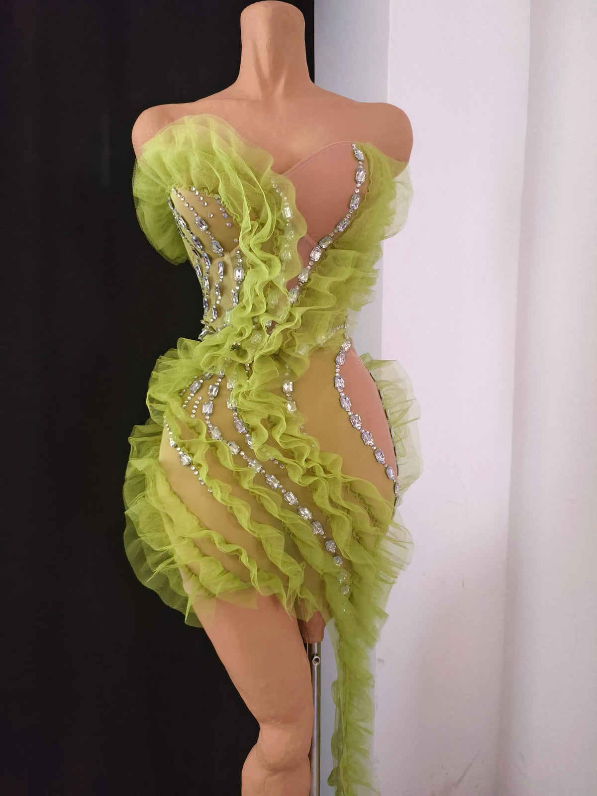 CELESINYI Shuizao Crystal Lime Ruffle Mini Dress