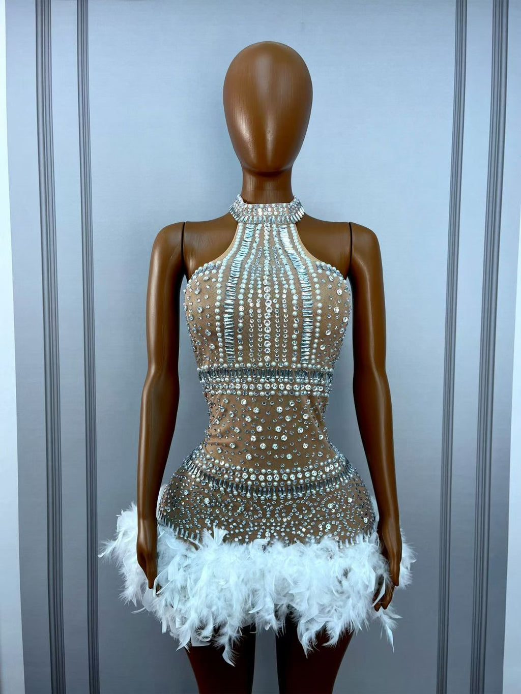 CELESINYI Baimaoxian Crystal White Feather Mini Dress