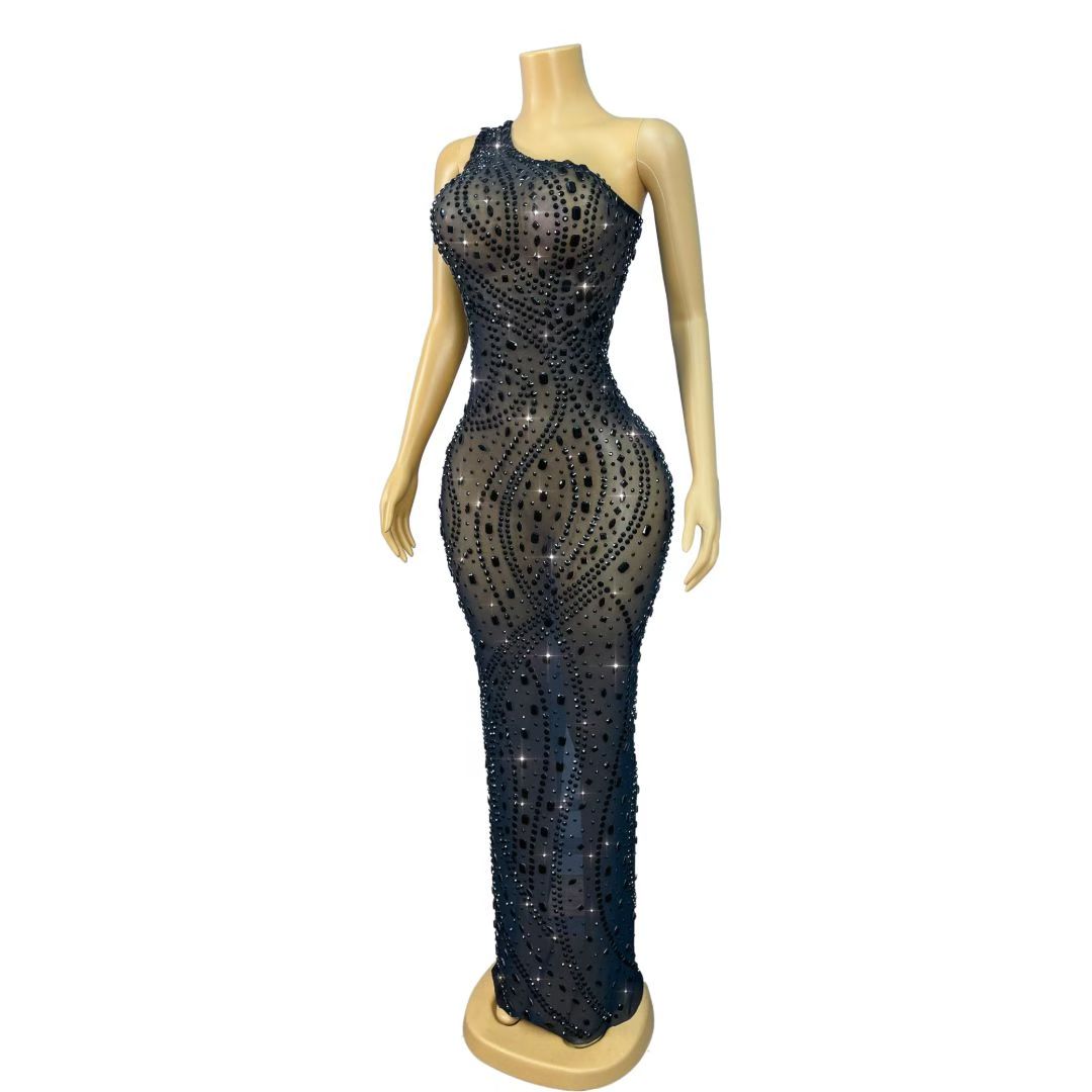 CELESINYI Moyuzai Crystal Black One-Shoulder Gown