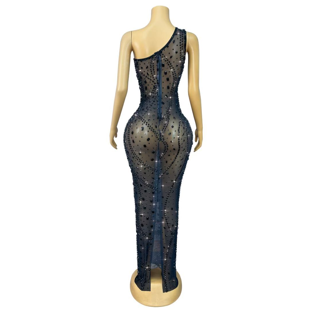 CELESINYI Moyuzai Crystal Black One-Shoulder Gown