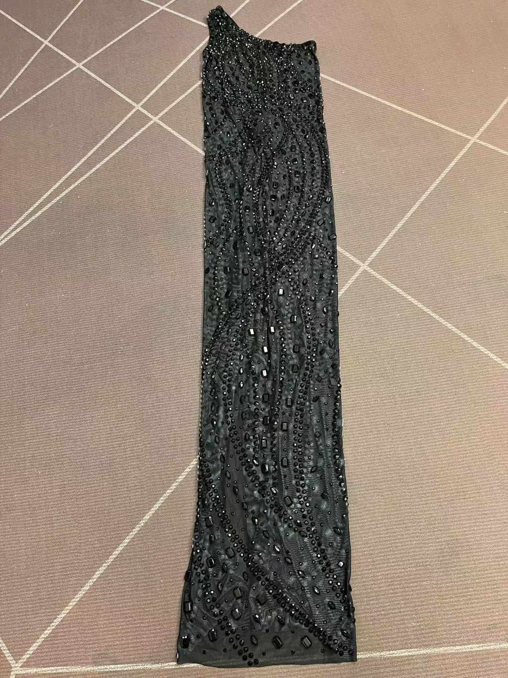 CELESINYI Moyuzai Crystal Black One-Shoulder Gown