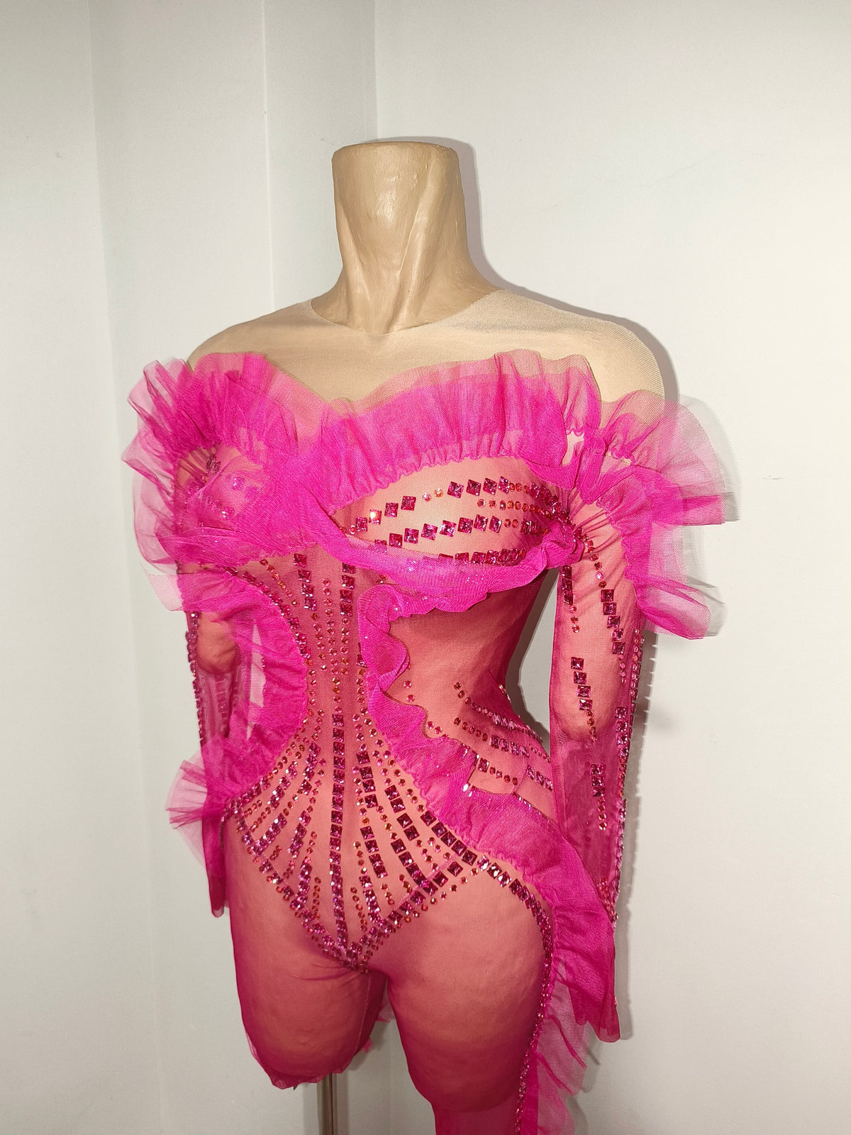 CELESINYI Huahun Crystal Fuchsia Ruffle Catsuit