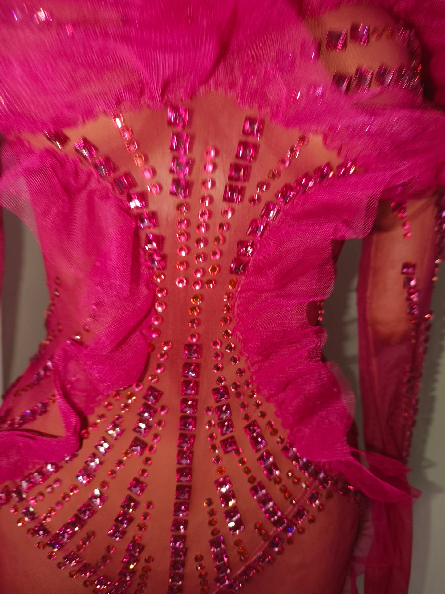 CELESINYI Huahun Crystal Fuchsia Ruffle Catsuit