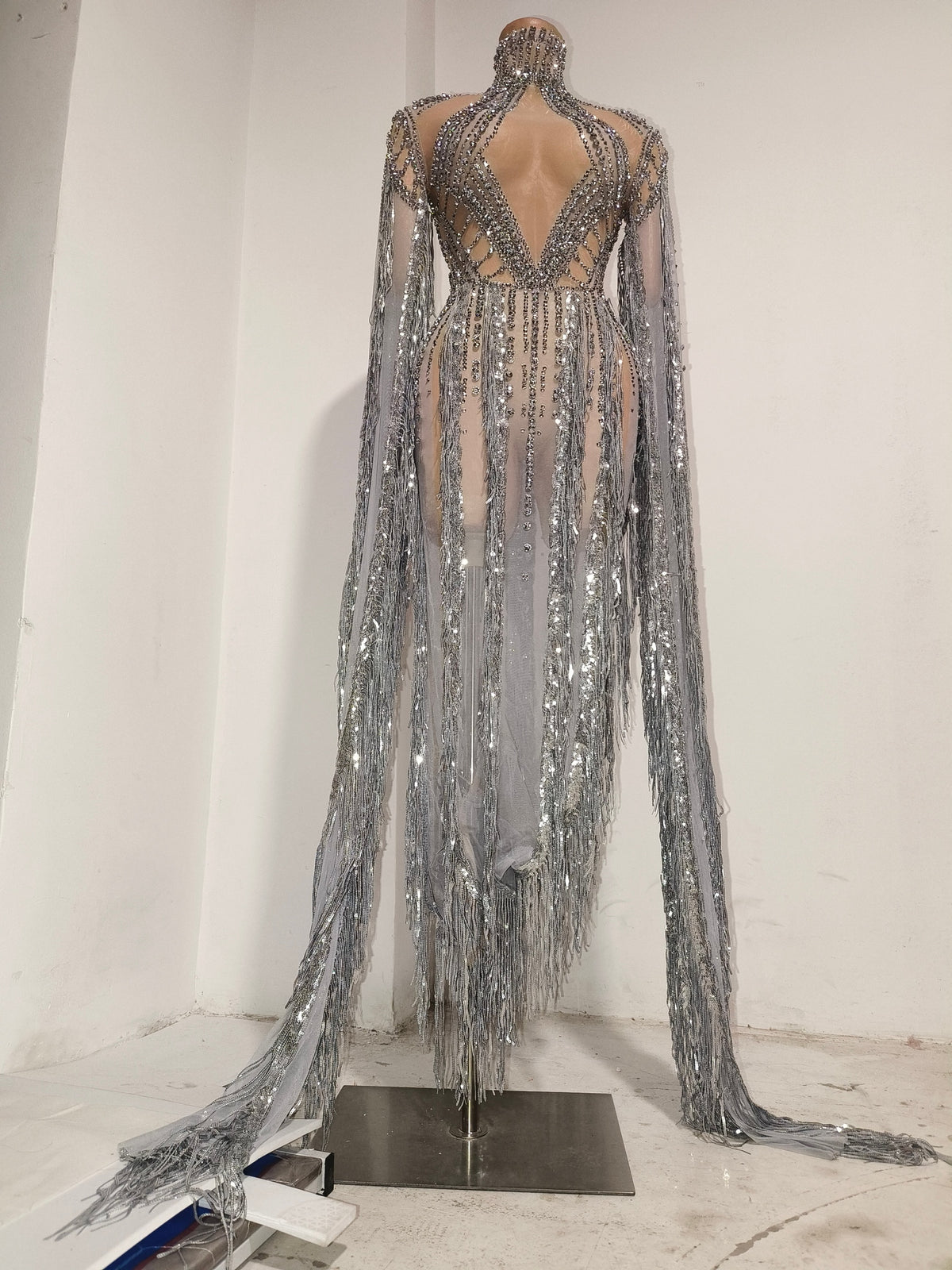 CELESINYI Tianhe Crystal Silver Cape Fringe Bodysuit