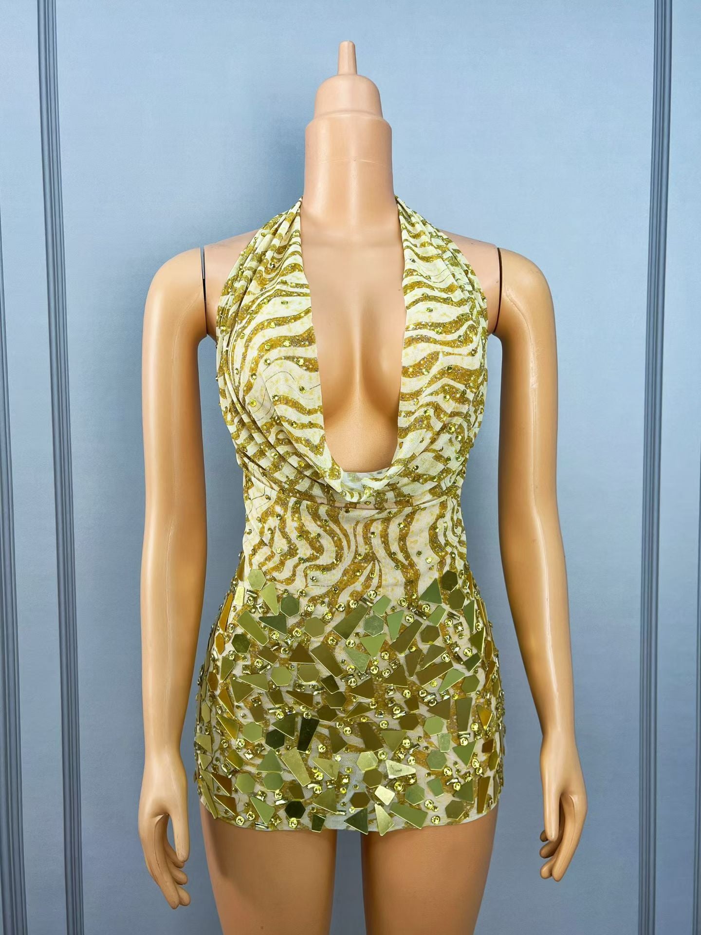CELESINYI Jinsui Crystal Gold Open Back Mini Dress