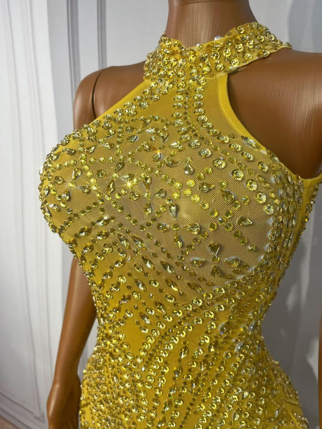 CELESINYI Zhusha Crystal Gown (Gold)