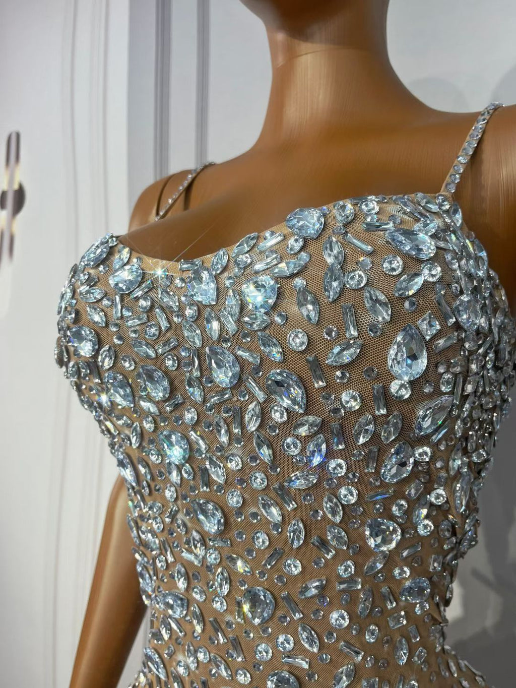 CELESINYI Xingshanshan Crystal Sparkle Mini Dress (Nude)
