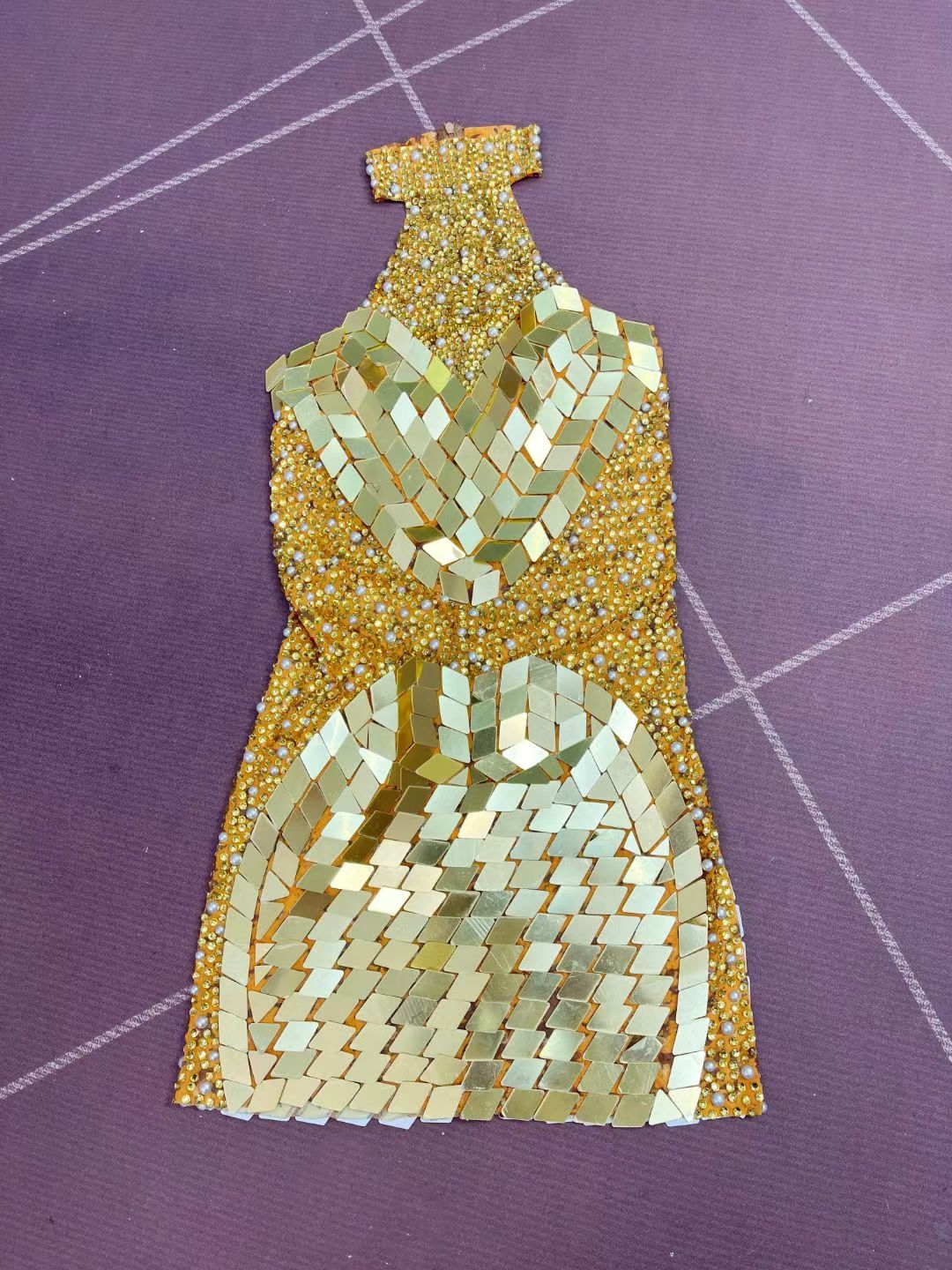 CELESINYI Jinpipa Crystal Gold Mirror Mini Dress