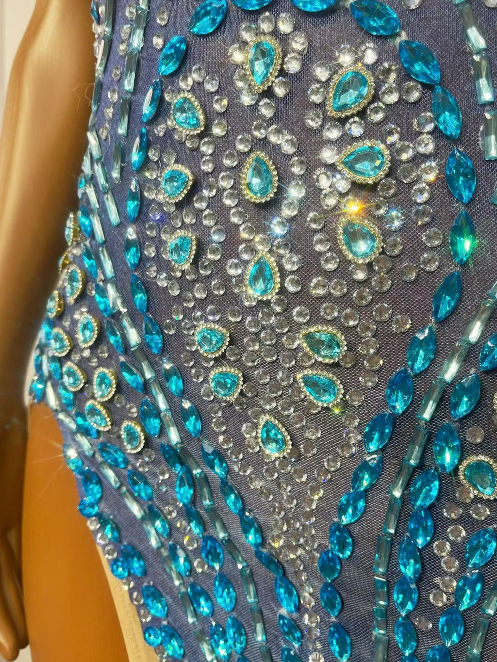 CELESINYI Lanshuicai Crystal Aqua Slit Gown