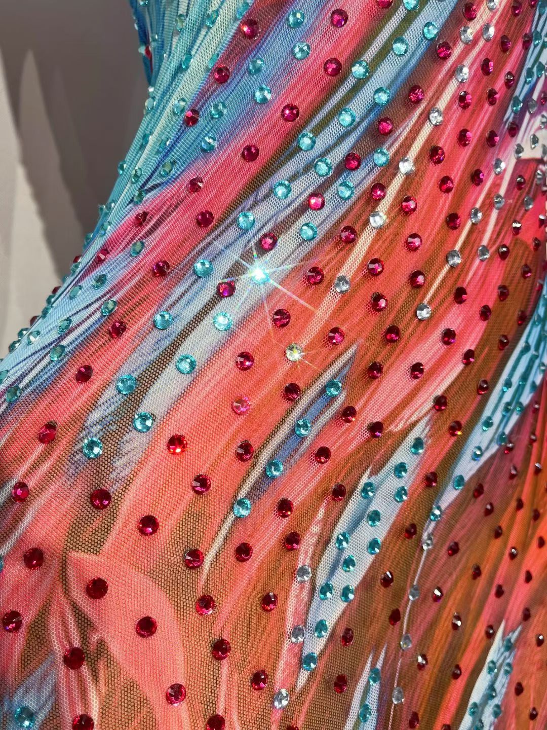 CELESINYI Haizhongye Crystal Halter Ocean Gown