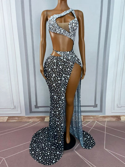 CELESINYI Xiaomanyao Crystal One-Shoulder Cutout Gown