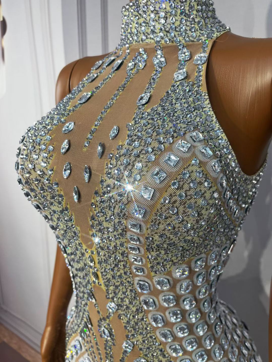 CELESINYI Jinyinsuyi Crystal Silver Gown