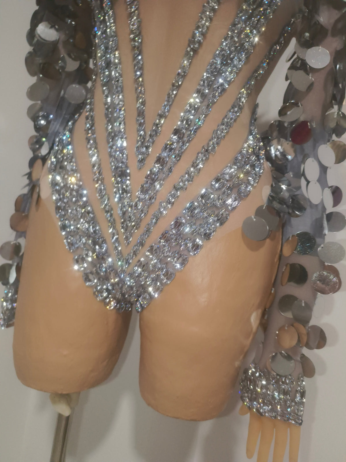 CELESINYI Shuiyue Crystal Silver Sequin Bodysuit