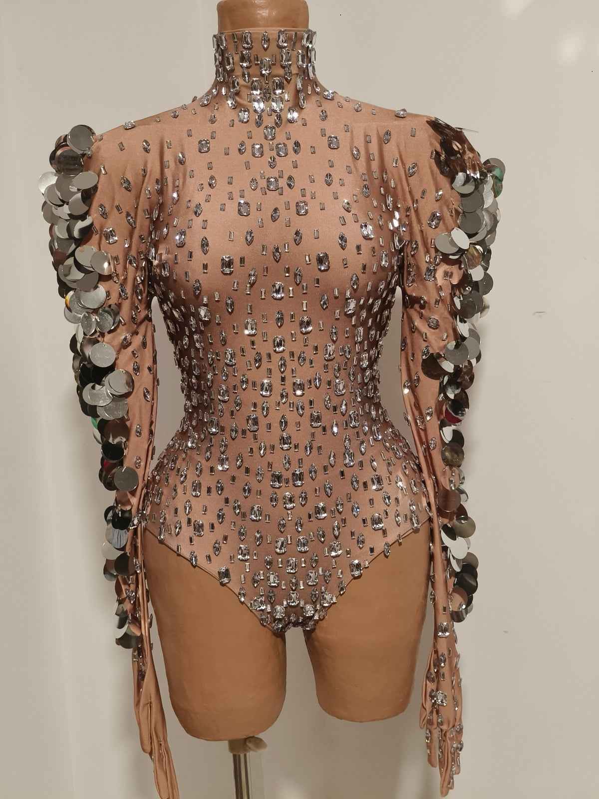 CELESINYI Linyu Rhinestone Streamer Bodysuit