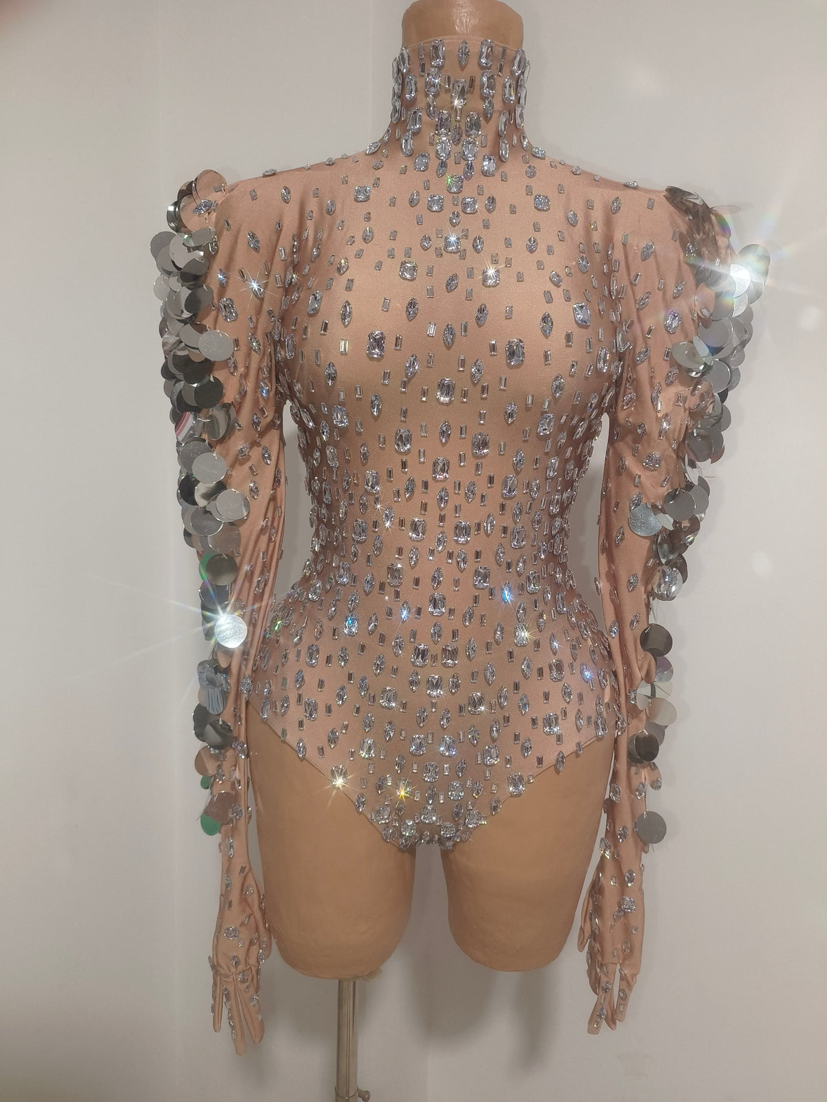 CELESINYI Linyu Rhinestone Streamer Bodysuit