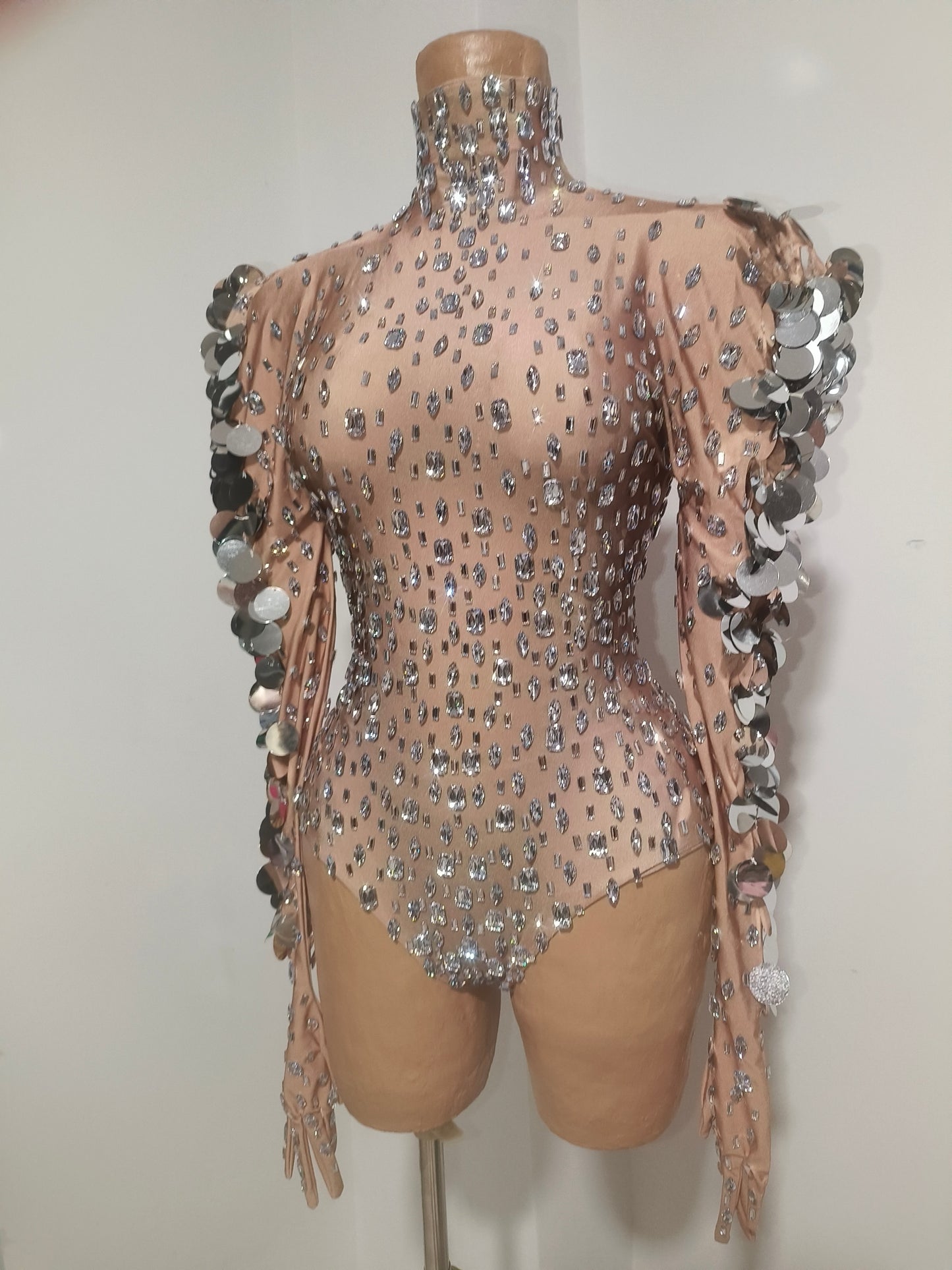 CELESINYI Linyu Rhinestone Streamer Bodysuit