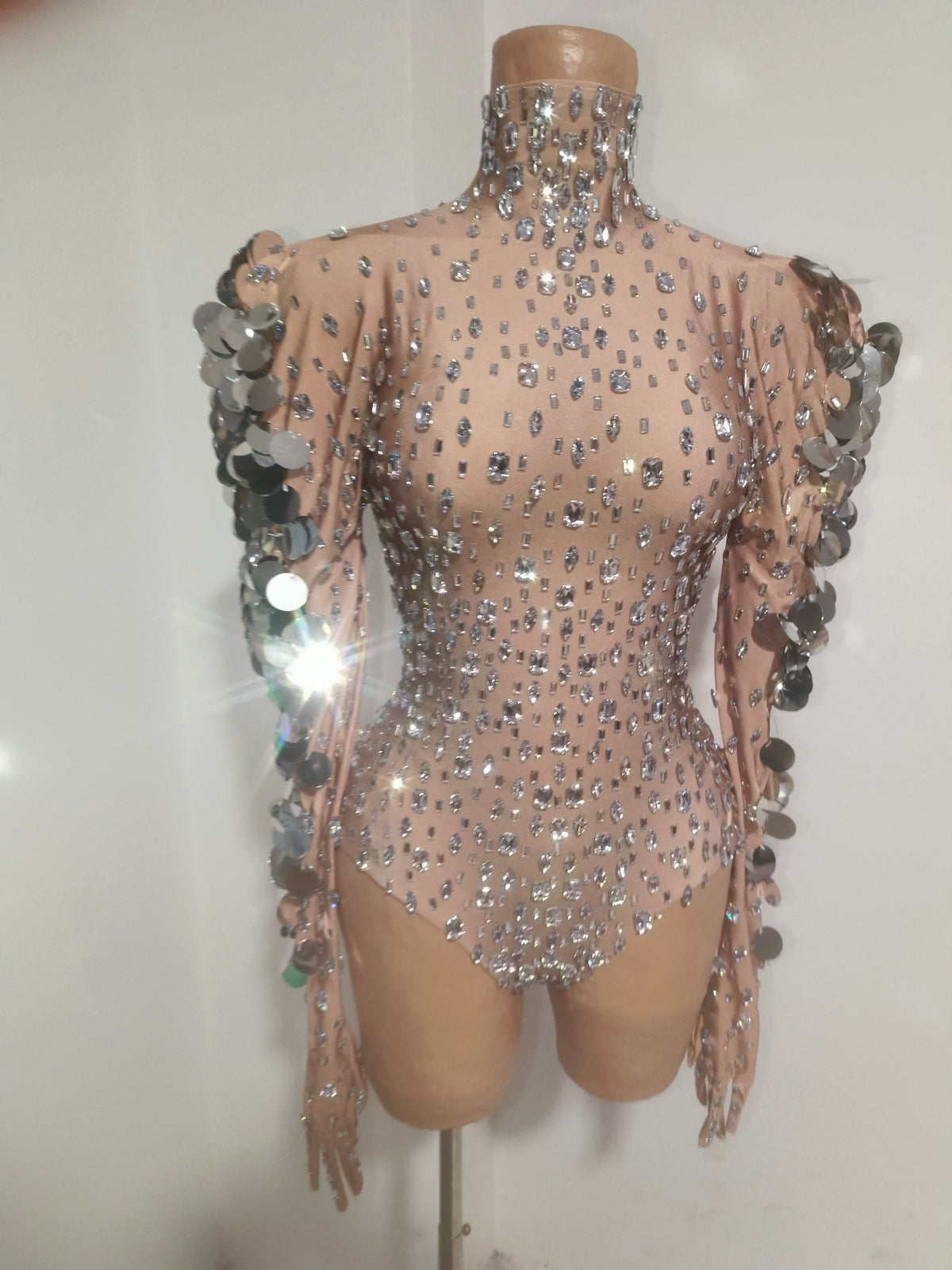 CELESINYI Linyu Rhinestone Streamer Bodysuit