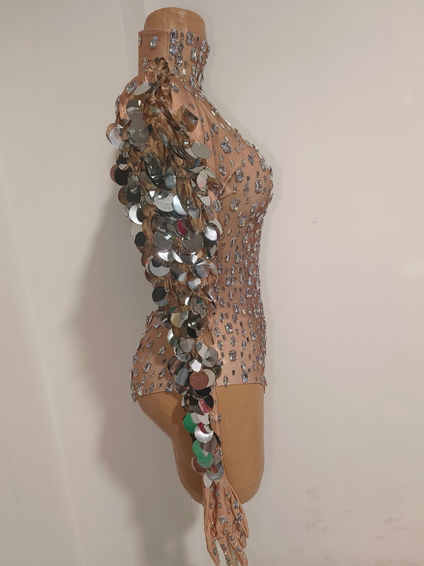 CELESINYI Linyu Rhinestone Streamer Bodysuit