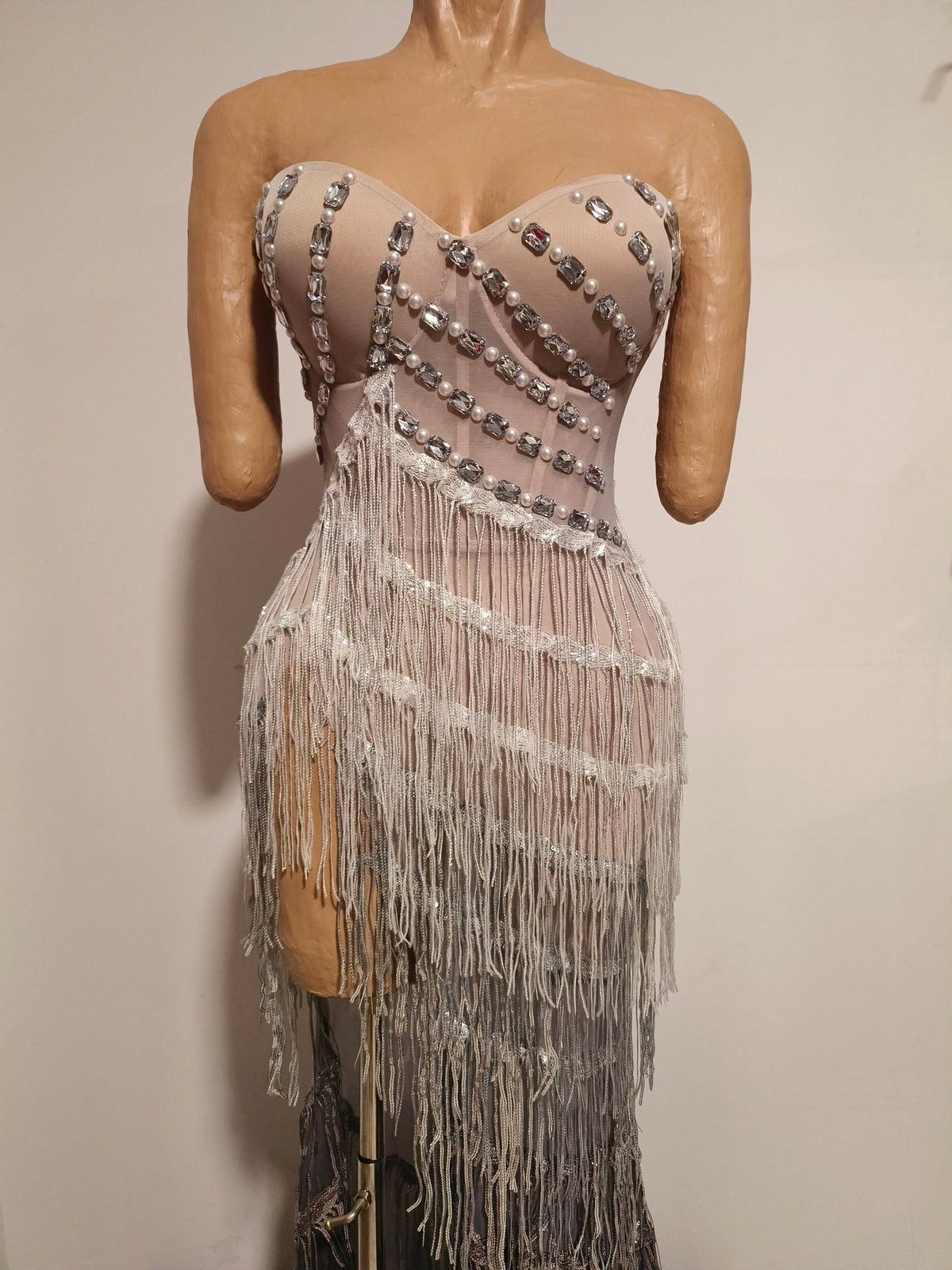 CELESINYI Shenchen Crystal Gradient Fringe Gown