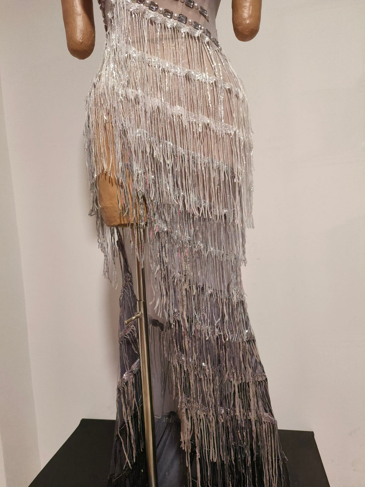 CELESINYI Shenchen Crystal Gradient Fringe Gown