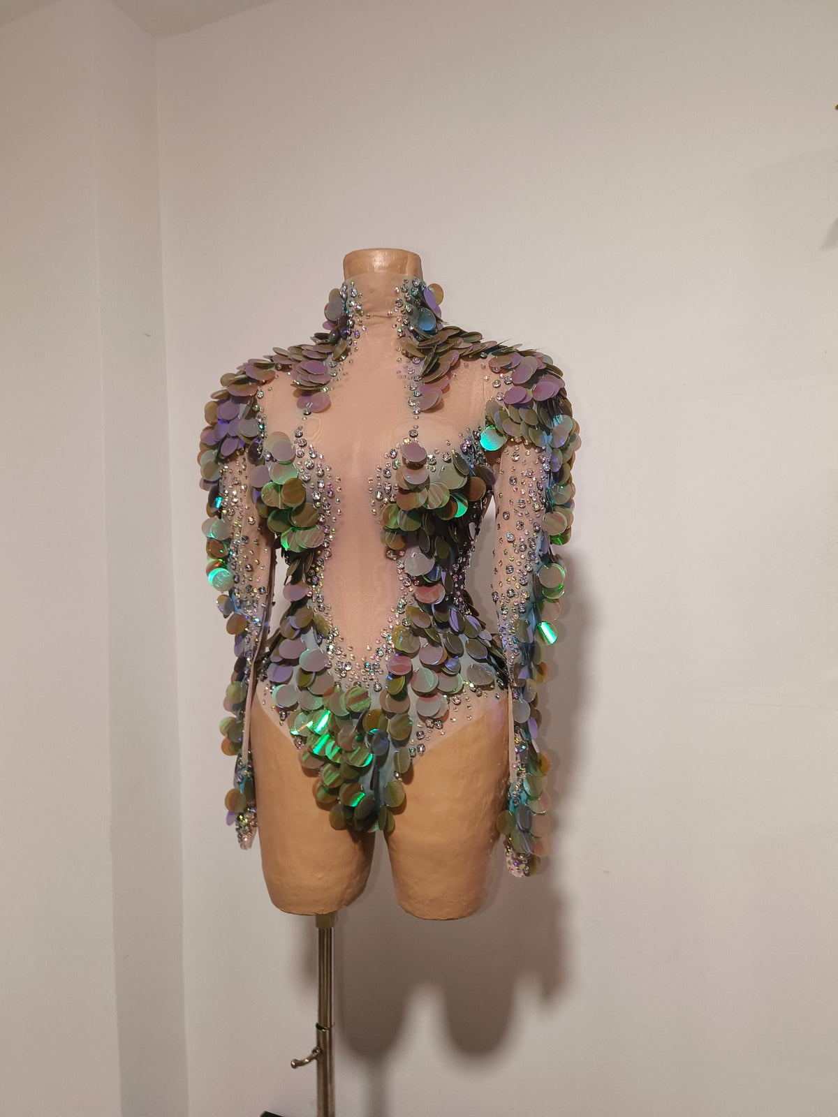 CELESINYI Yupi Crystal Iridescent Bodysuit