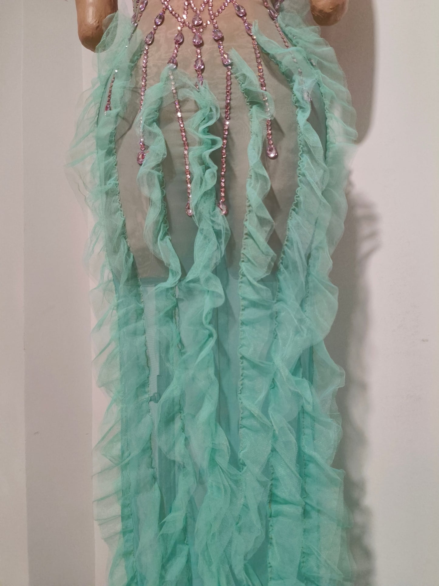 CELESINYI Qingliang Crystal Mint Ruffle Gown