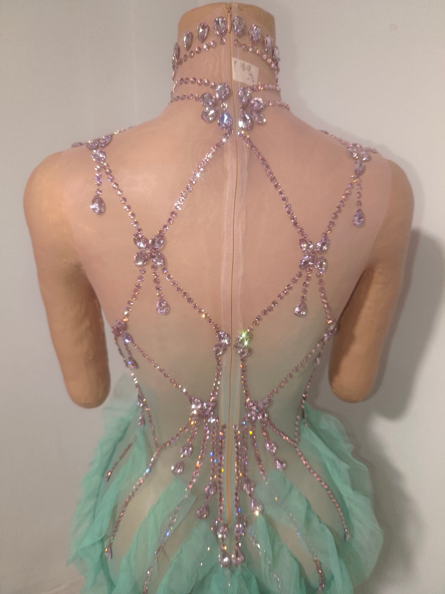 CELESINYI Qingliang Crystal Mint Ruffle Gown