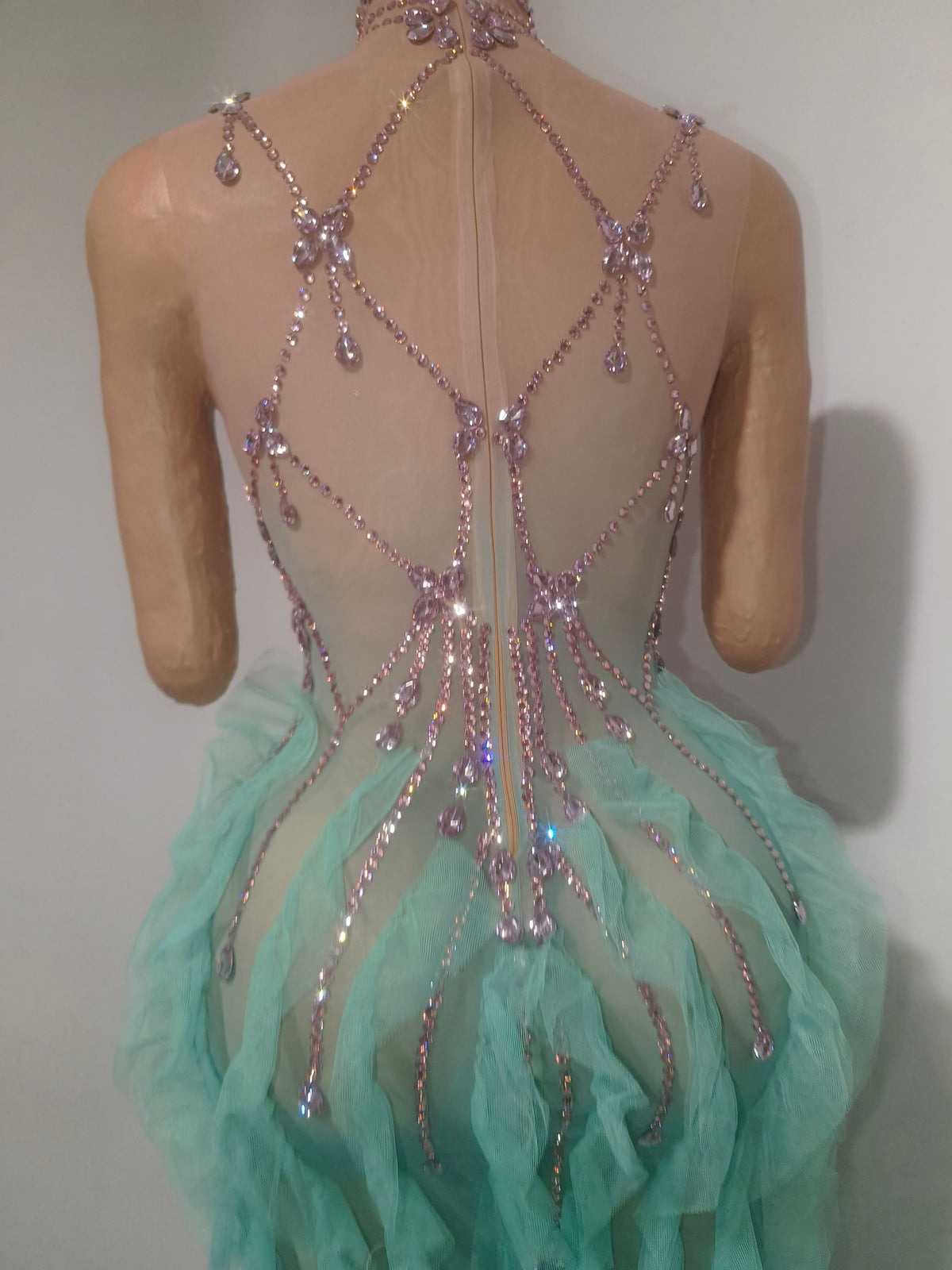 CELESINYI Qingliang Crystal Mint Ruffle Gown