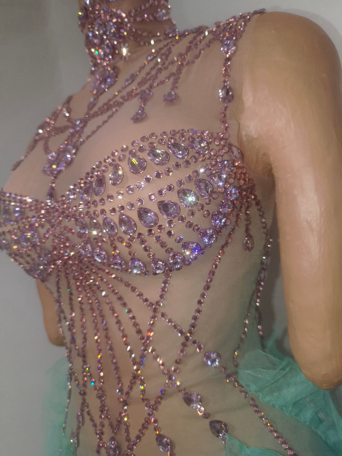 CELESINYI Qingliang Crystal Mint Ruffle Gown