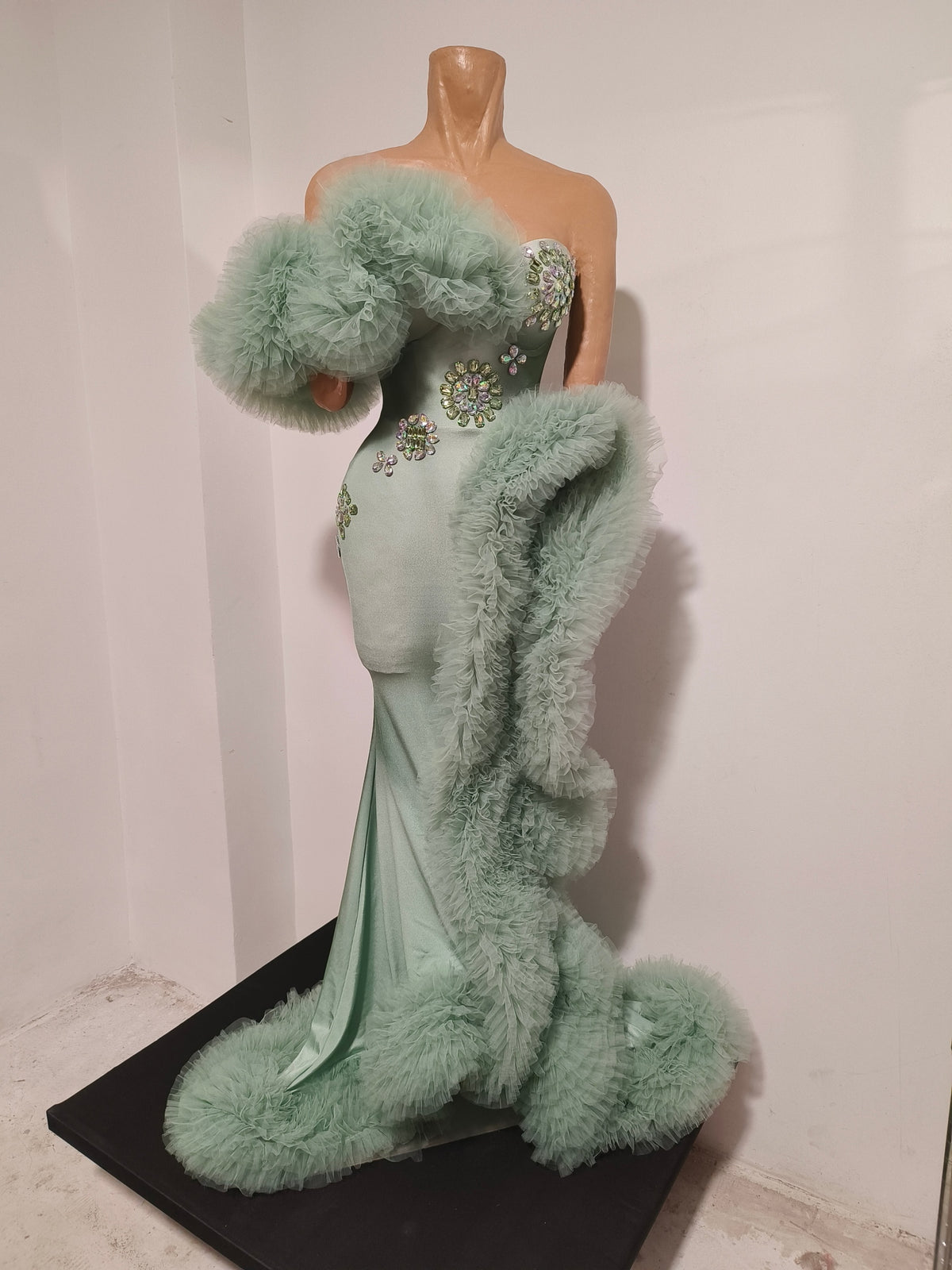 CELESINYI Migua Crystal Melon Tulle Gown