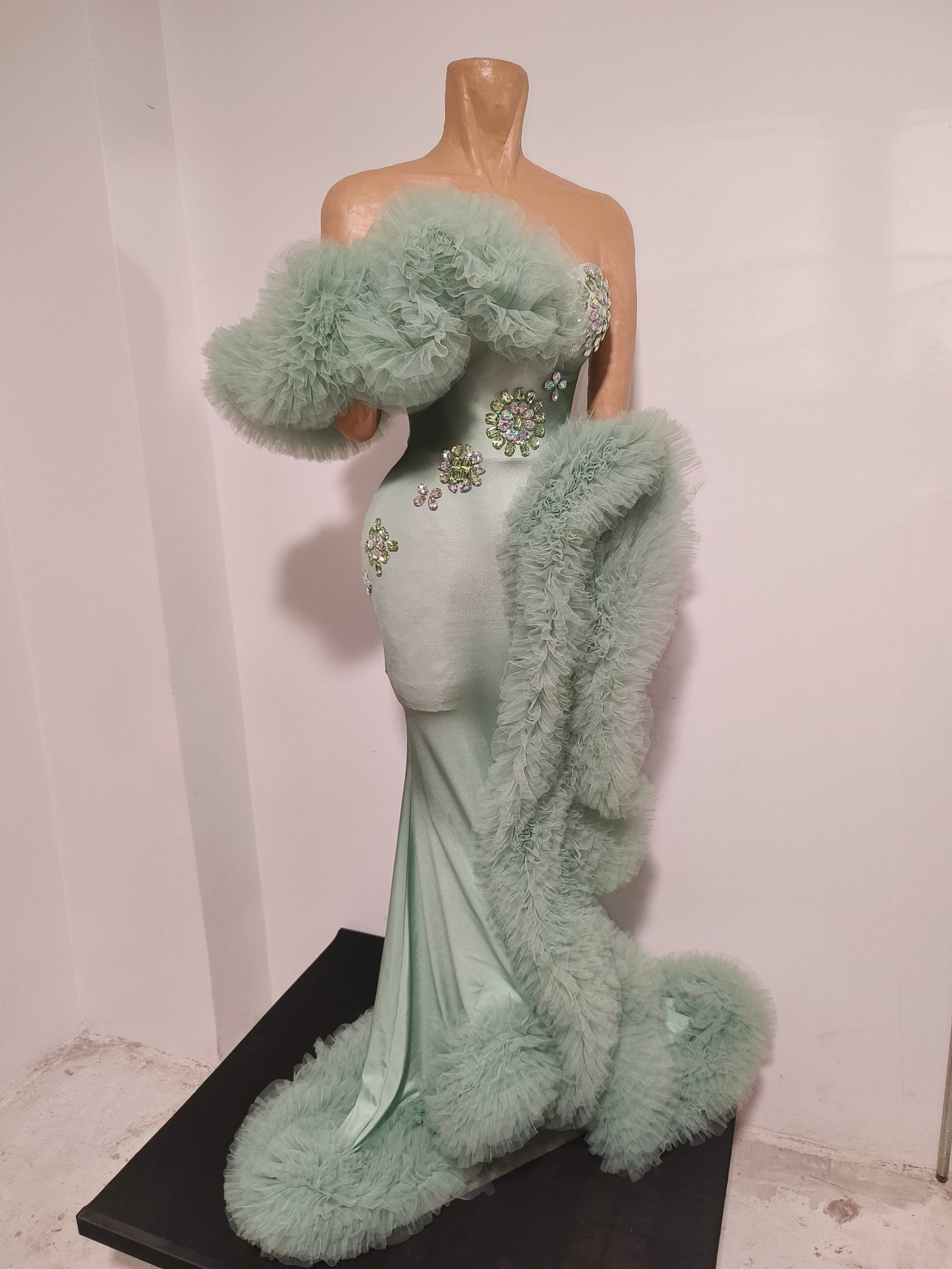 CELESINYI Migua Crystal Melon Tulle Gown