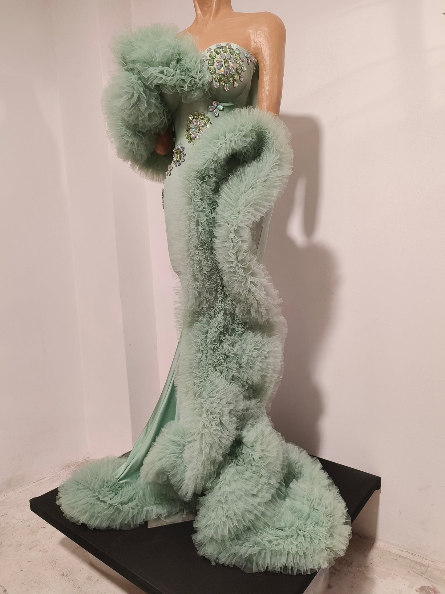 CELESINYI Migua Crystal Melon Tulle Gown