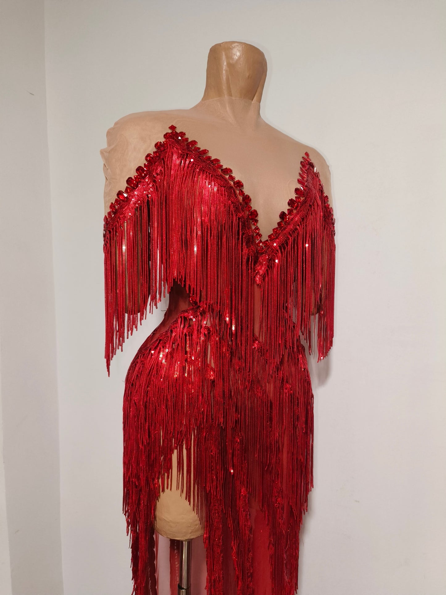CELESINYI Lazhu Rhinestone Red Fringe Gown