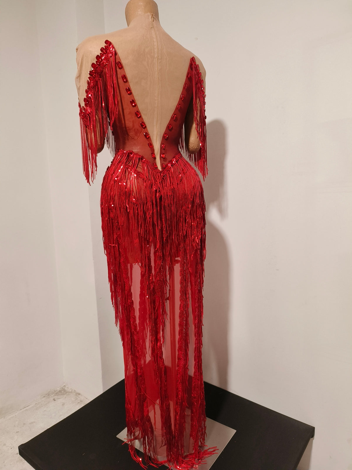 CELESINYI Lazhu Rhinestone Red Fringe Gown