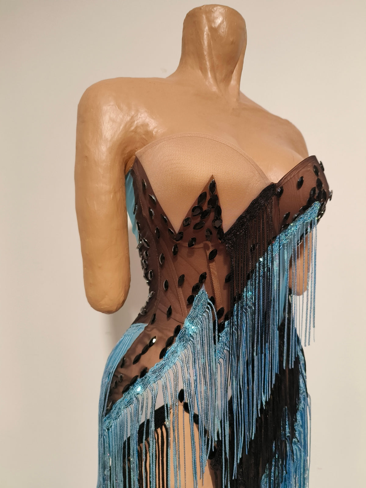 CELESINYI Qinggao Rhinestone Blue Black Fringe Gown
