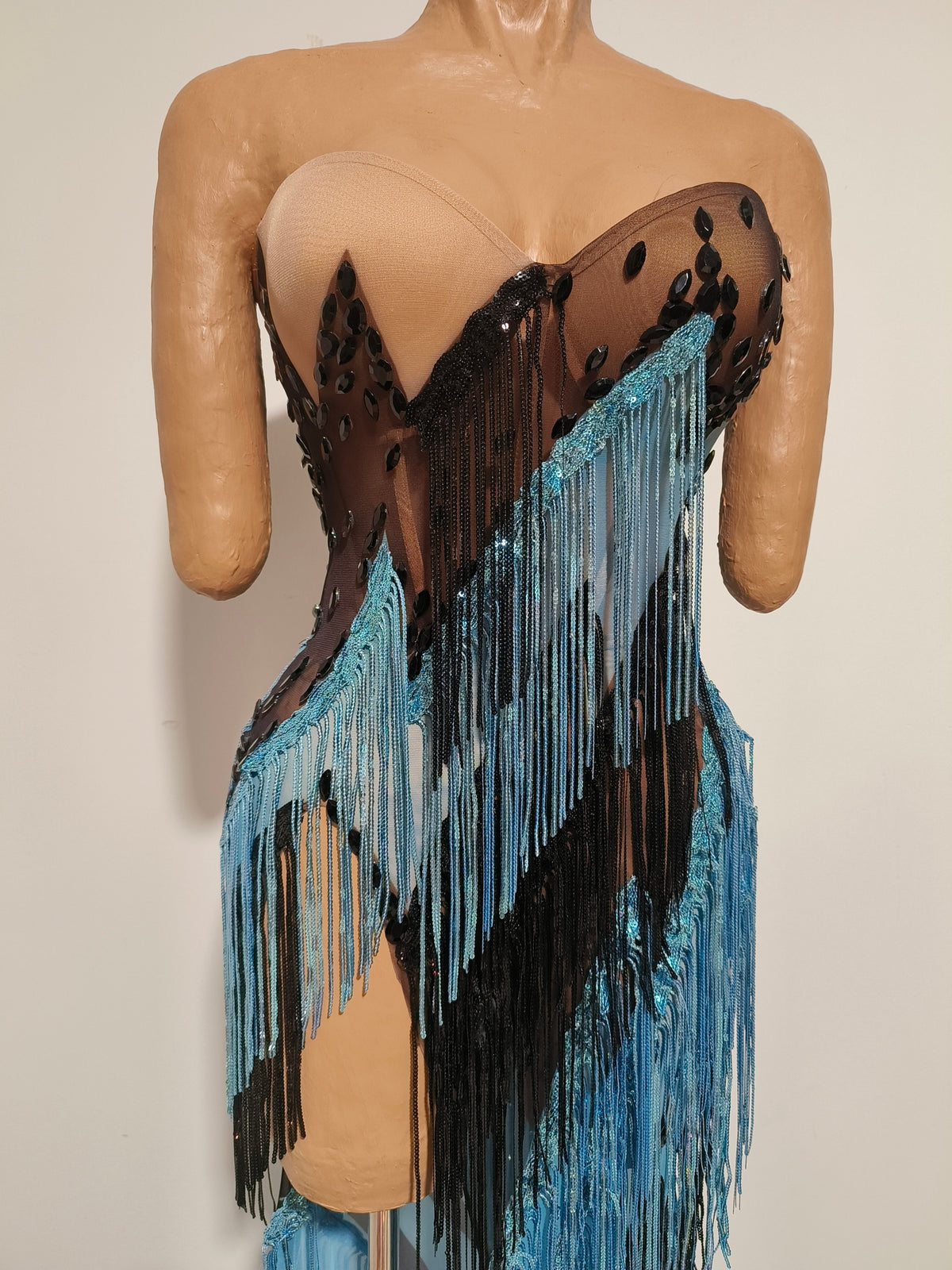 CELESINYI Qinggao Rhinestone Blue Black Fringe Gown