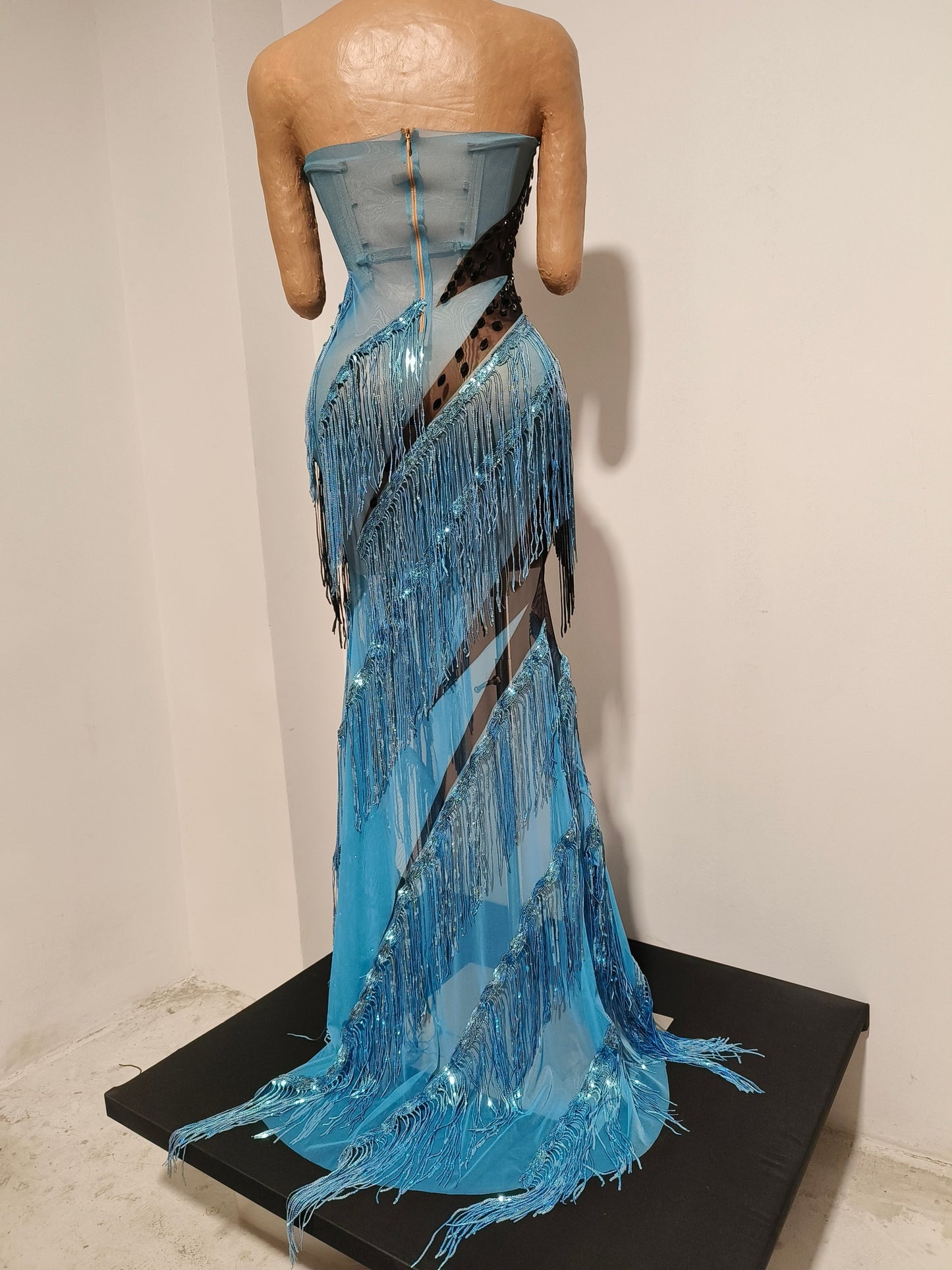 CELESINYI Qinggao Rhinestone Blue Black Fringe Gown