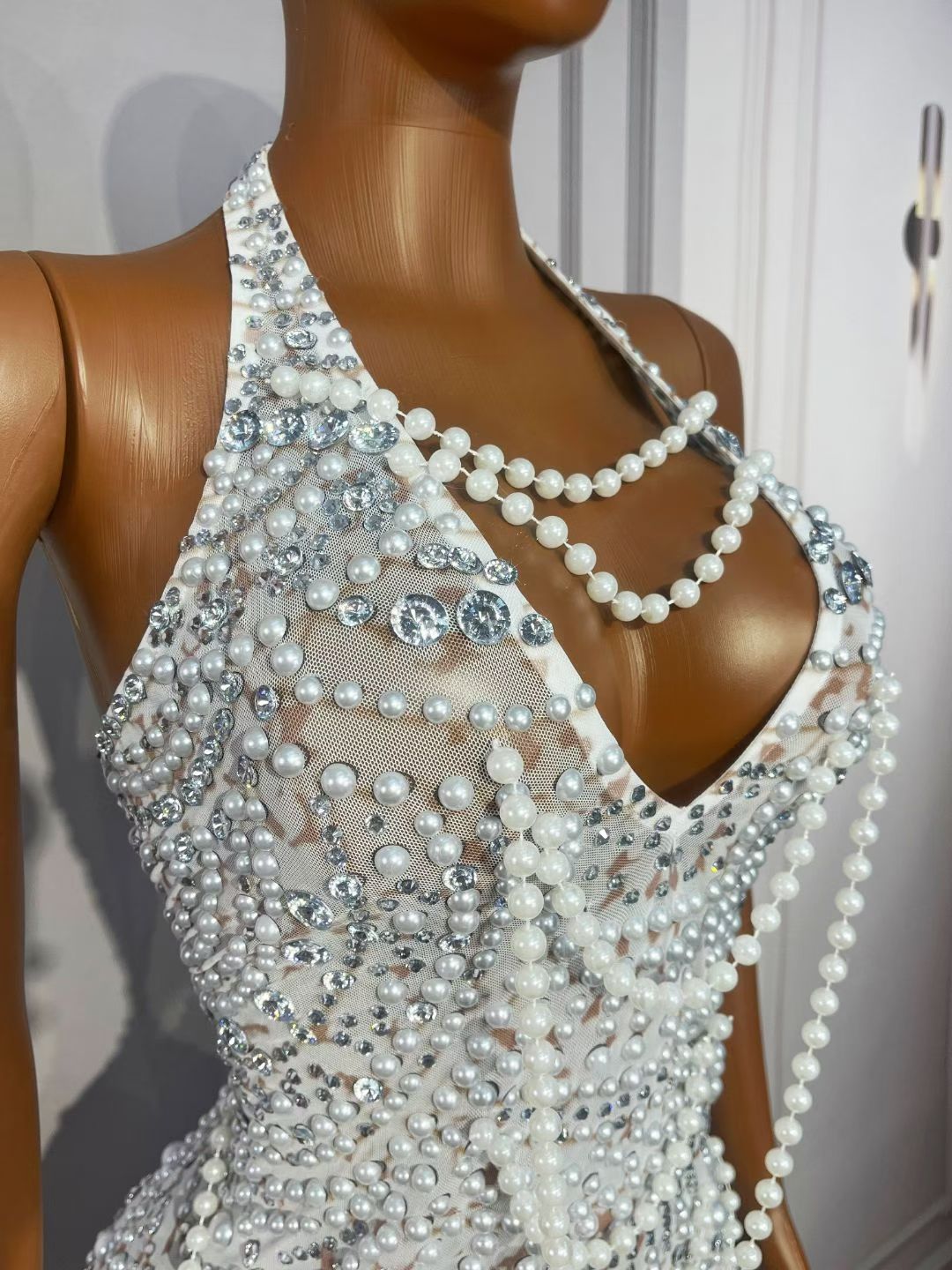 CELESINYI Tianxianbaobao Crystal Pearl Halter Mini Dress