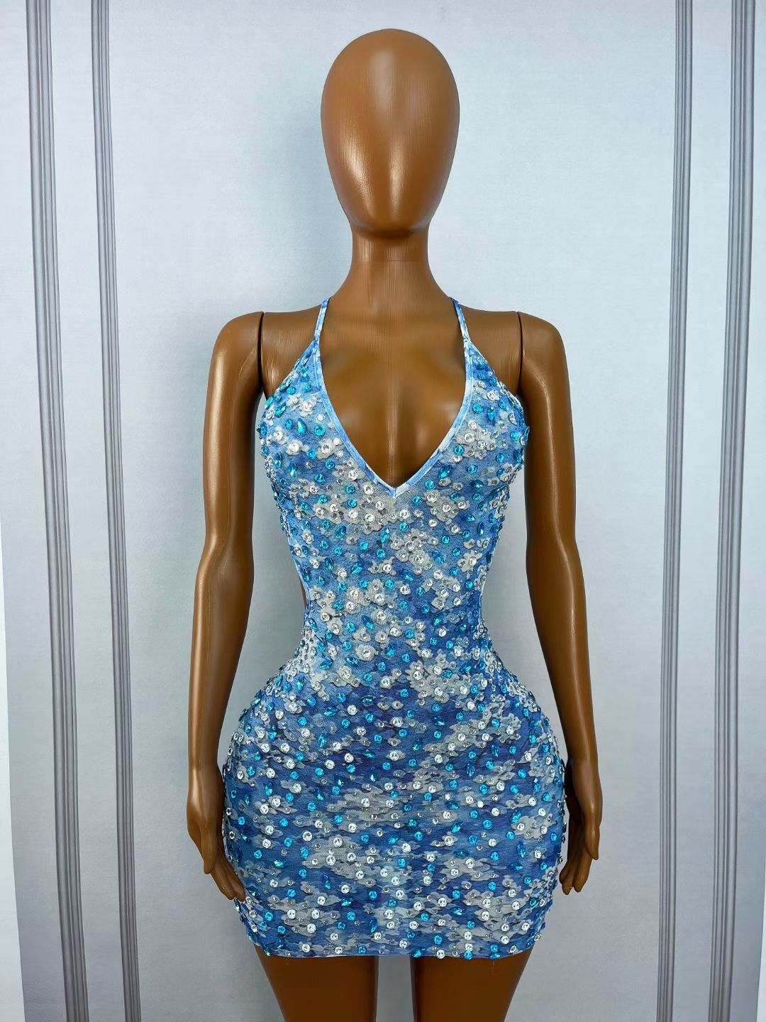 CELESINYI Lanmeiguojiang Crystal Blueberry Print Halter Mini Dress