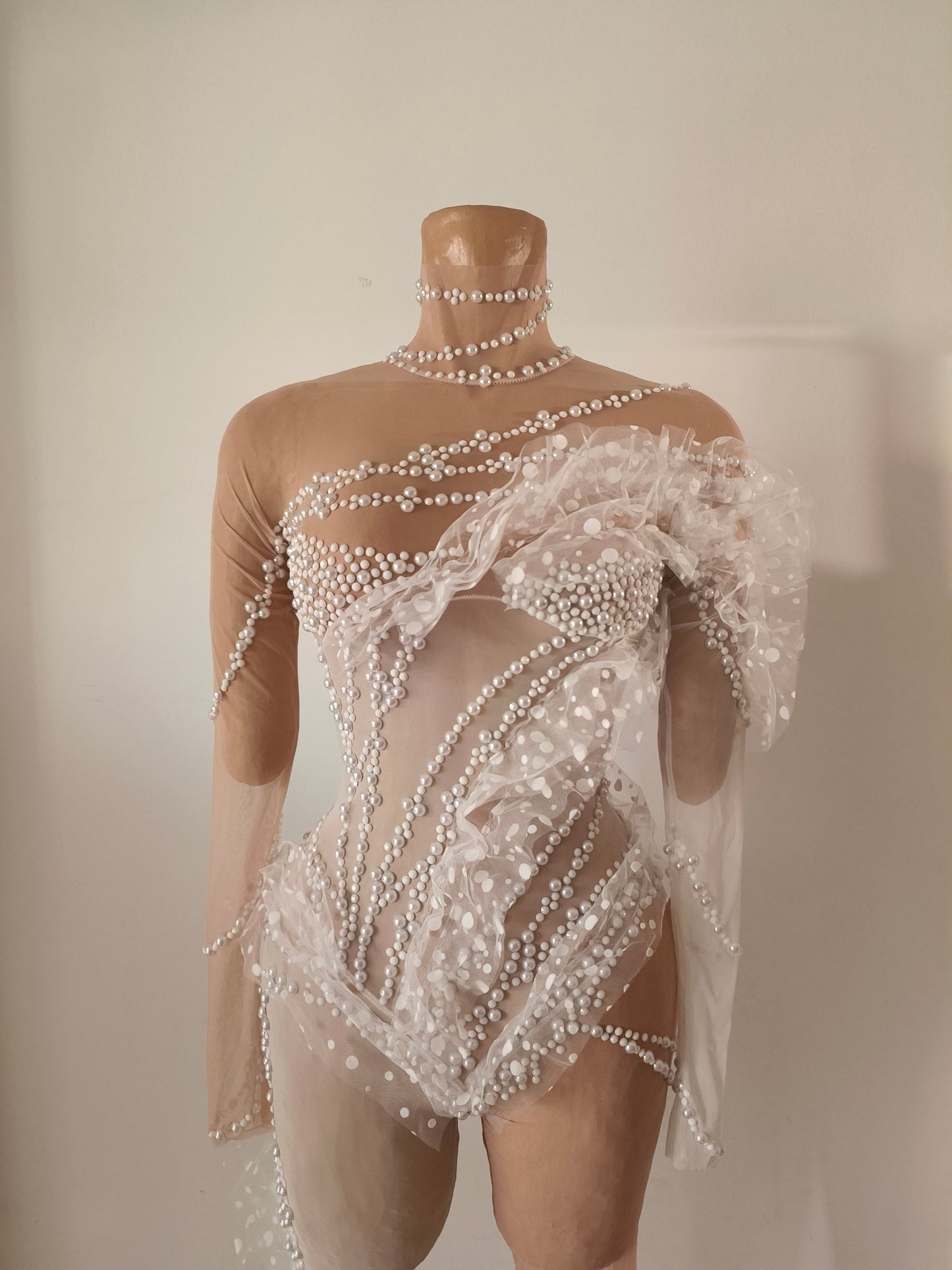 CELESINYI Lengyue Crystal Pearl Bodysuit