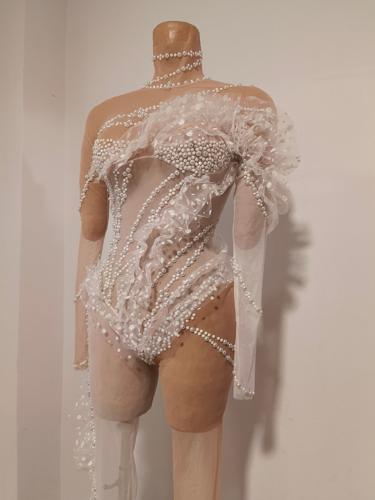 CELESINYI Lengyue Crystal Pearl Bodysuit