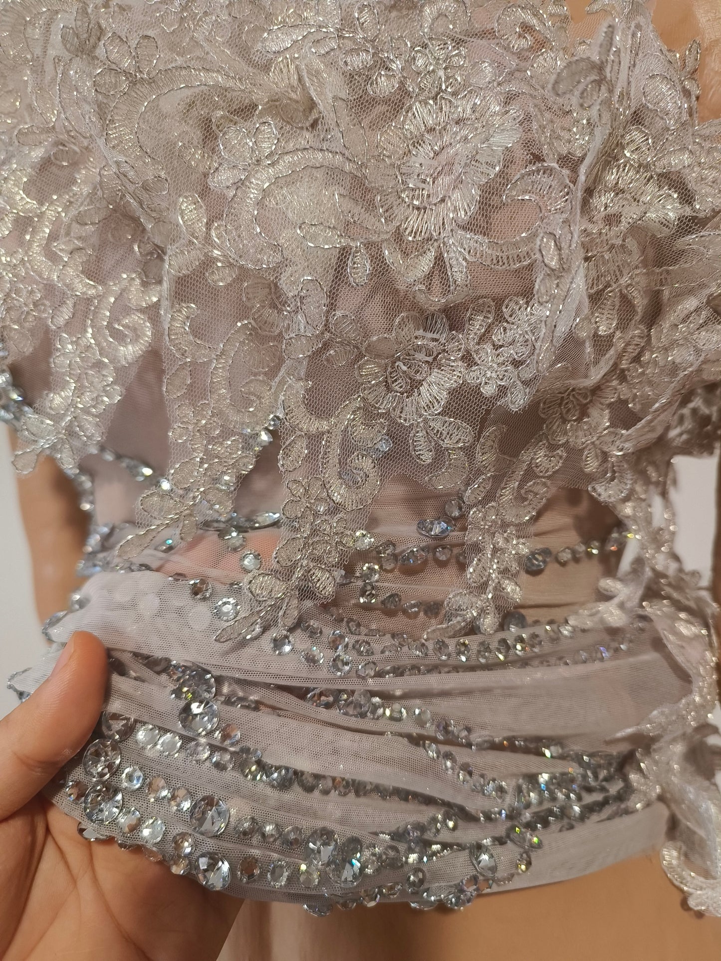 CELESINYI Tanqin Crystal Champagne Lace Mini Dress