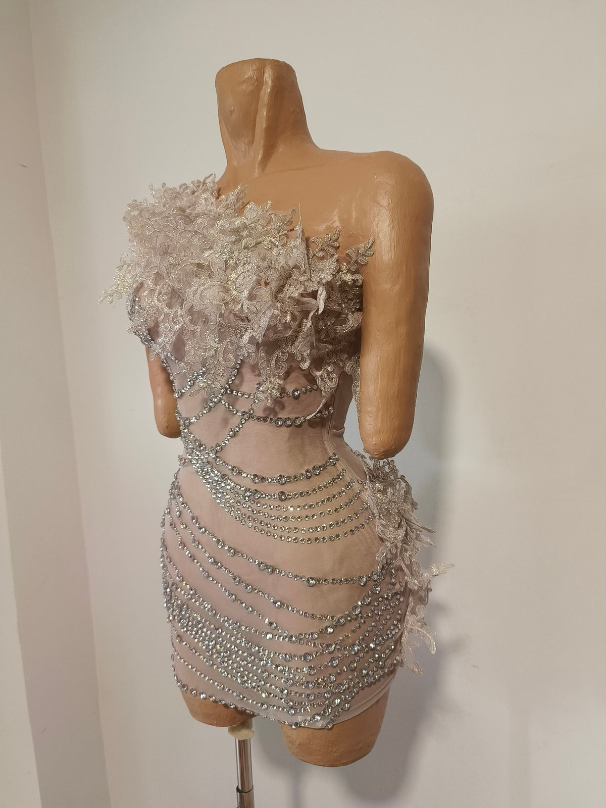 CELESINYI Tanqin Crystal Champagne Lace Mini Dress
