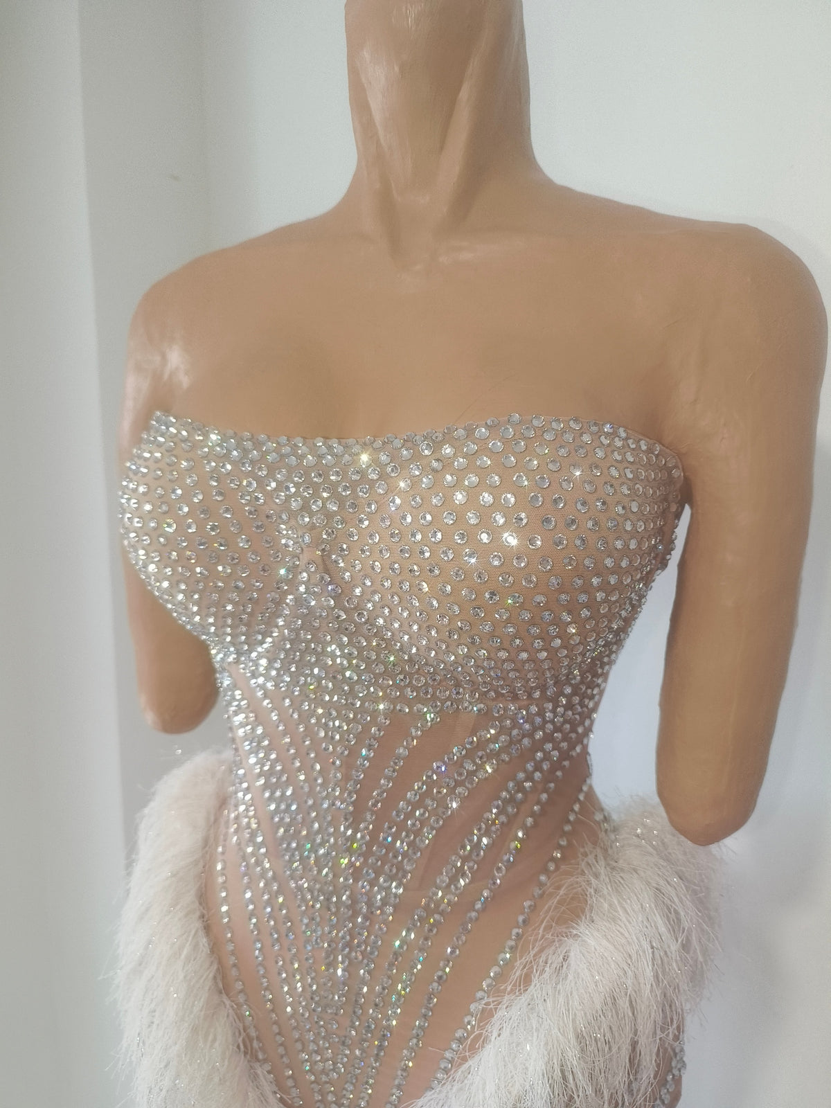 CELESINYI Fengwei Crystal Ostrich Feather Gown