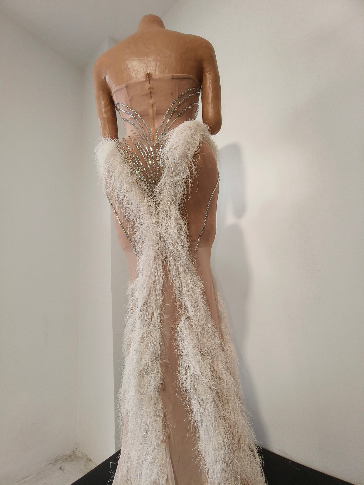 CELESINYI Fengwei Crystal Ostrich Feather Gown
