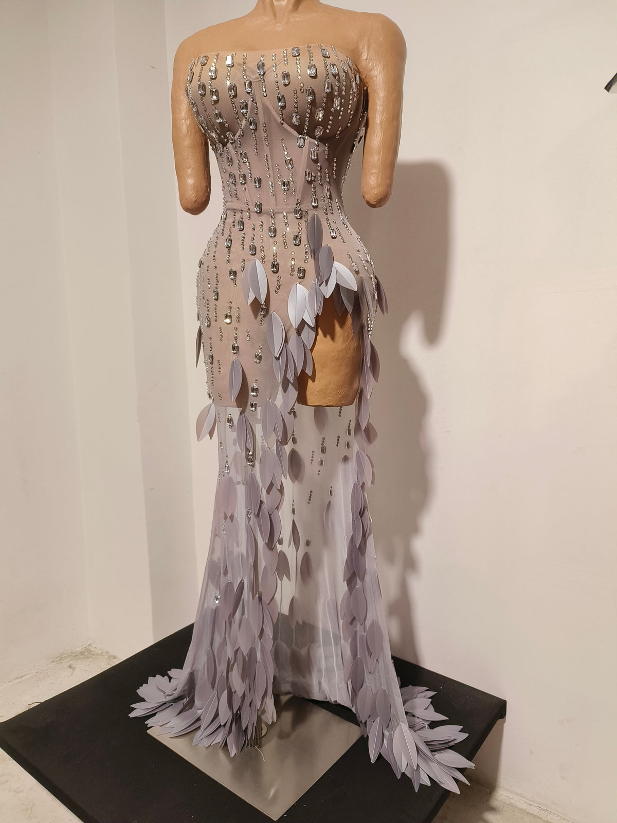 CELESINYI Shenniao Crystal Feather Train Gown